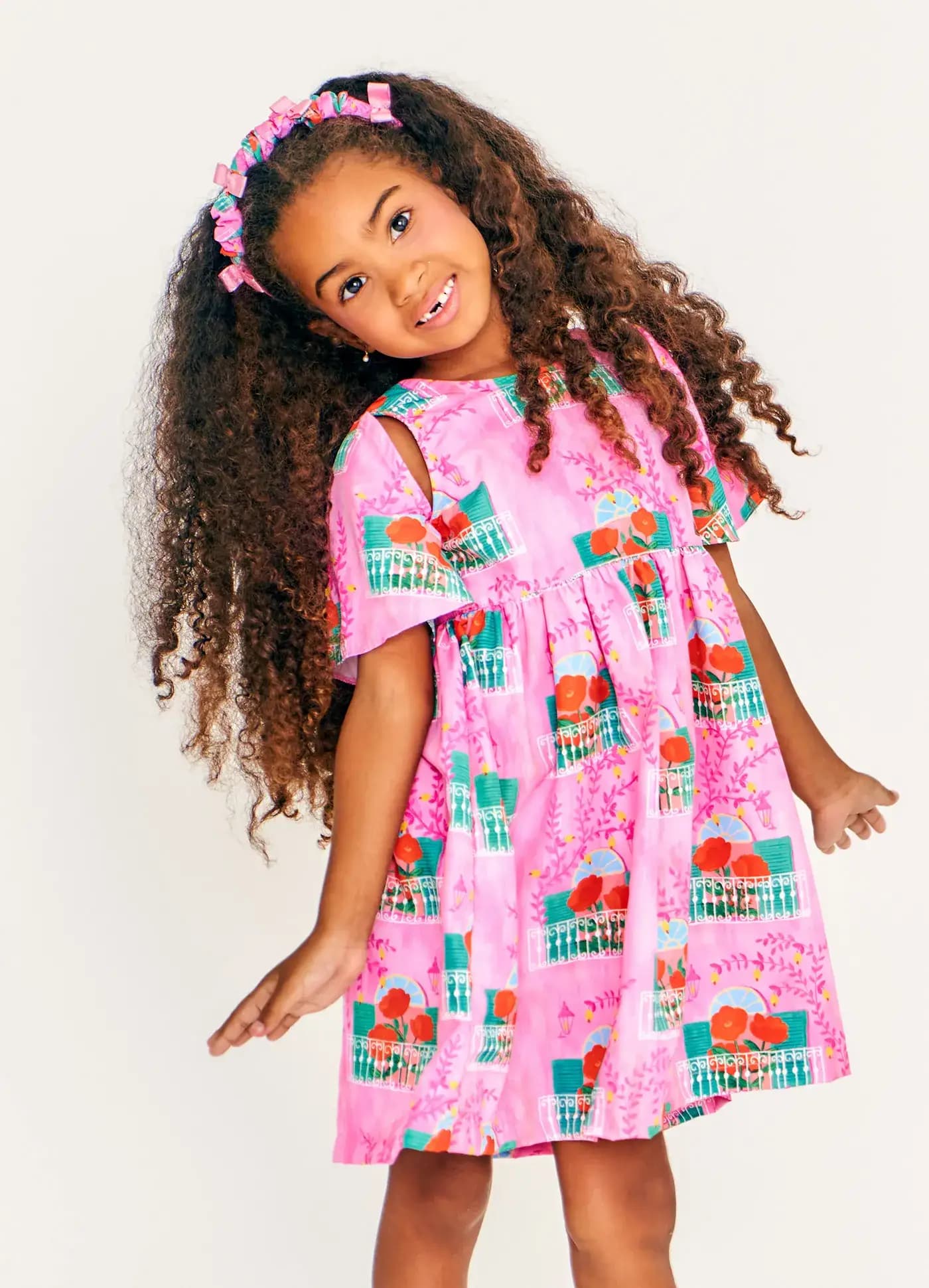 VESTIDO FLORES NA JANELA ROSA